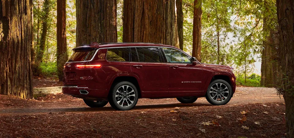 Jeep Grand Cherokee L, official image