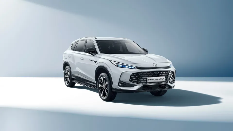 MG HS Hybrid+, official image